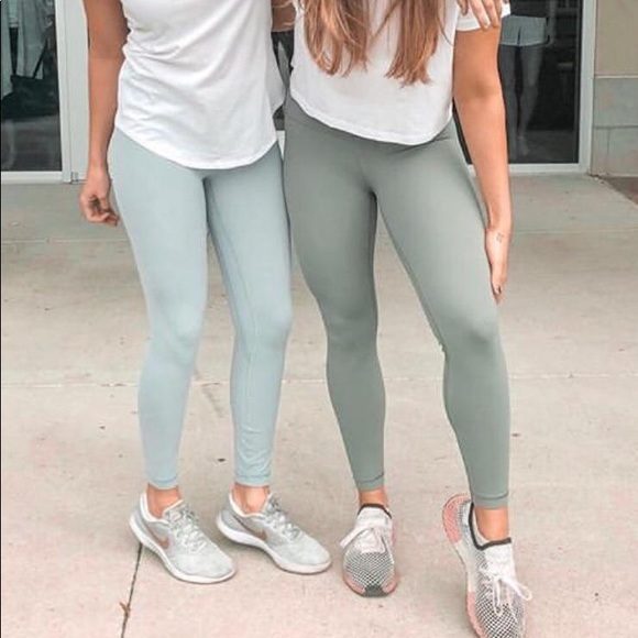 🚫SOLD Lululemon Align 25” (7/8) in Sea Moss - Picture 7 of 7